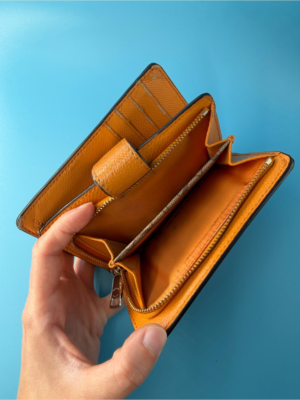 Coach Tangerine Orange Compact Wallet Zip Flaw Project Snap ID Card Holder - Picture 9 of 9